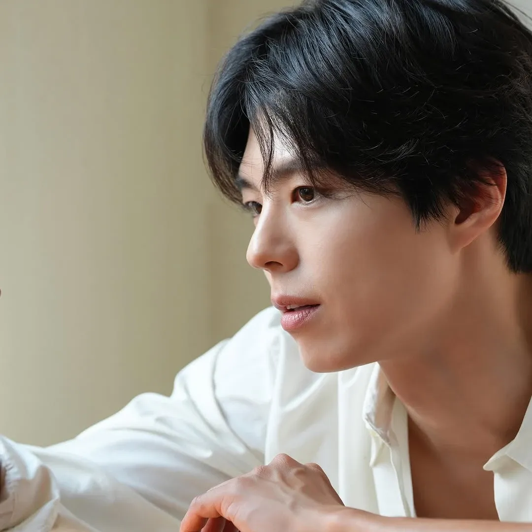 Recent activity shot of Park Bogum