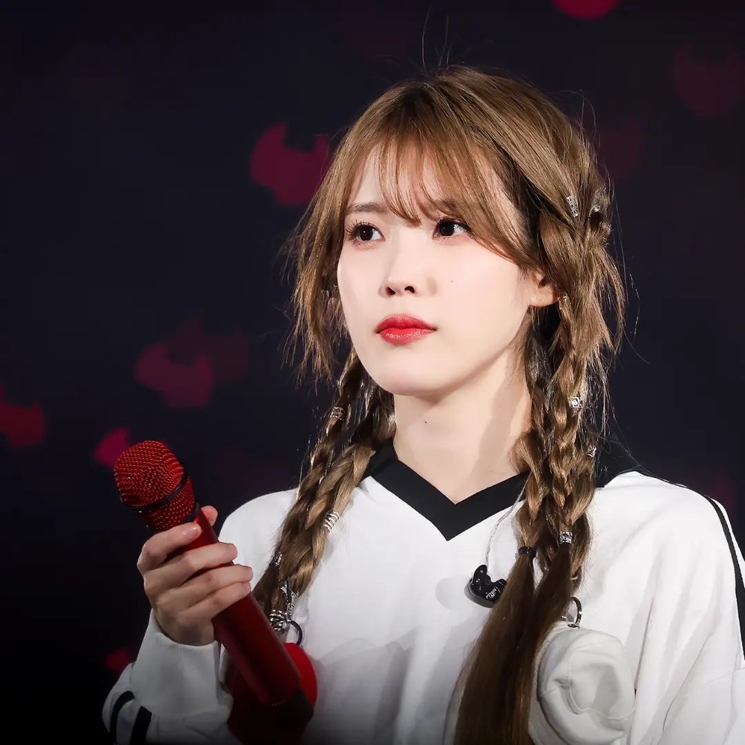 Momen yang diabadikan oleh penggemar IU