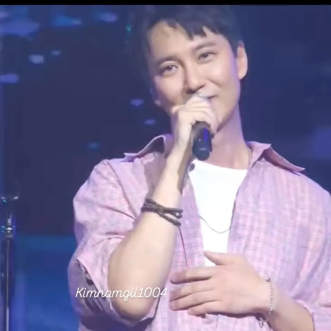 A moment captured by a fan of Kim Namgil