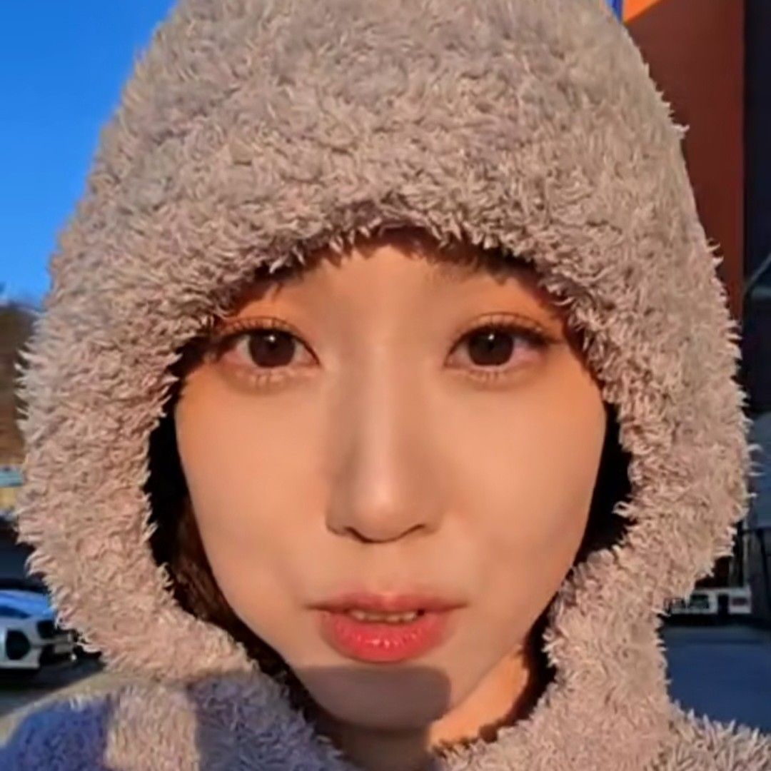 Behind-the-scenes cut of Park Eunbin