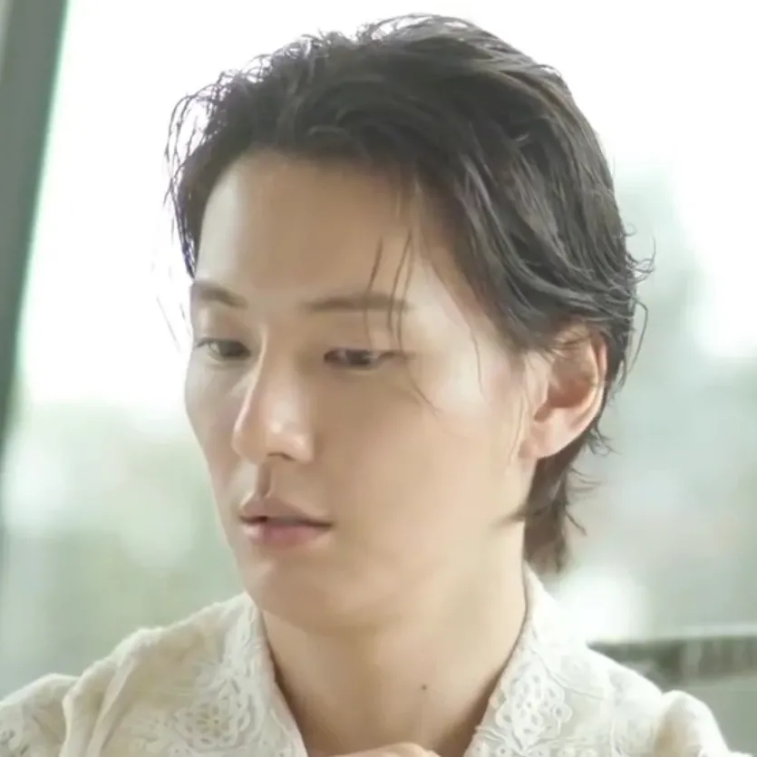 Latest photo of Yoon Shiyoon