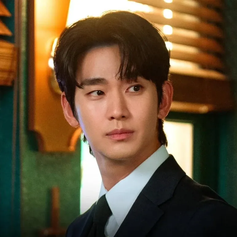 Behind-the-scenes cut of Kim Soohyun