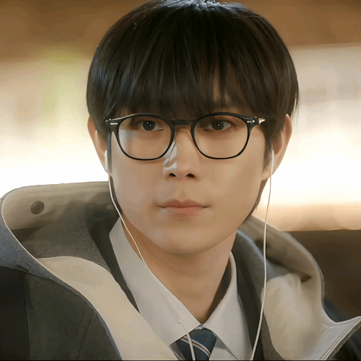 A moment captured by a fan of Kim Youngdae