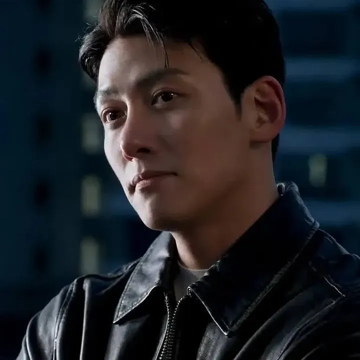 Latest photo of Ji Changwook