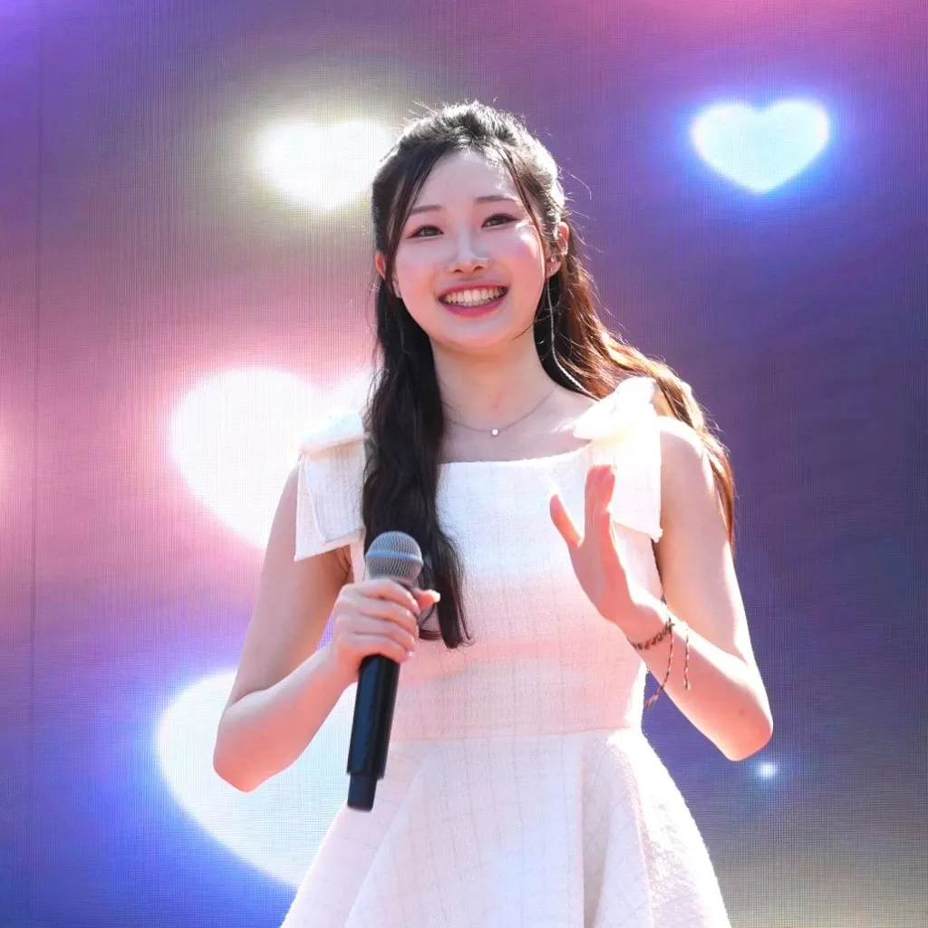 A moment captured by a fan of Jung Seojoo