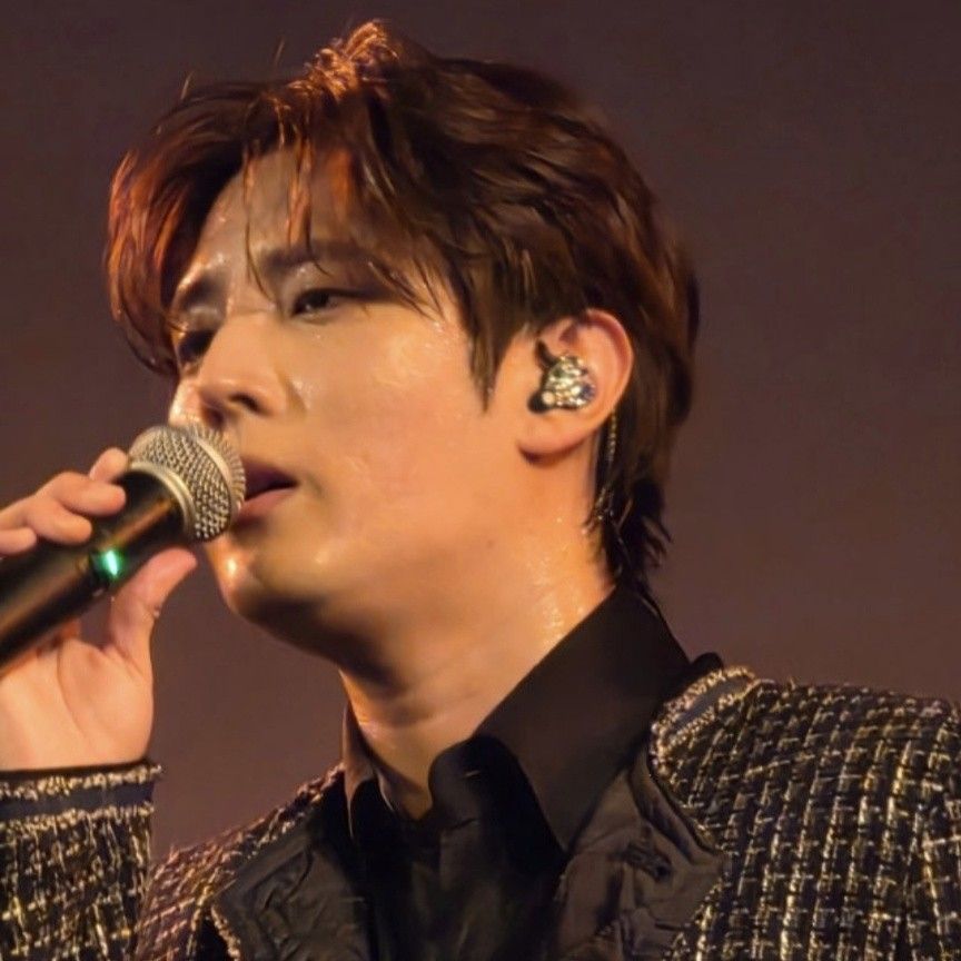 金俊賢的最新照片