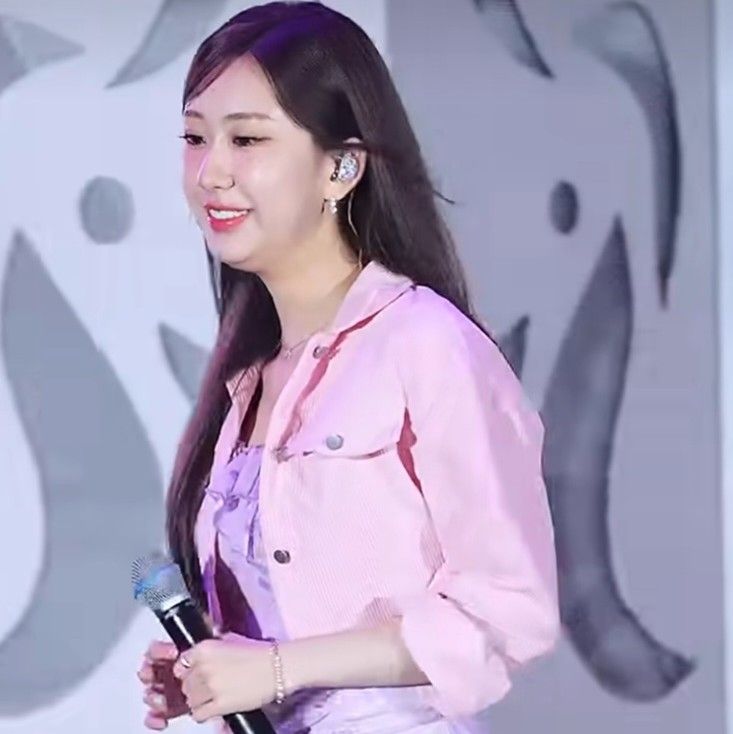 Foto kegiatan terbaru dari Jeon Yujin