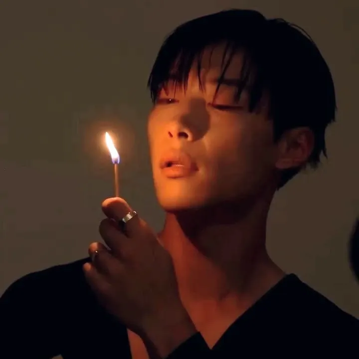 A moment captured by a fan of Woo Dohwan