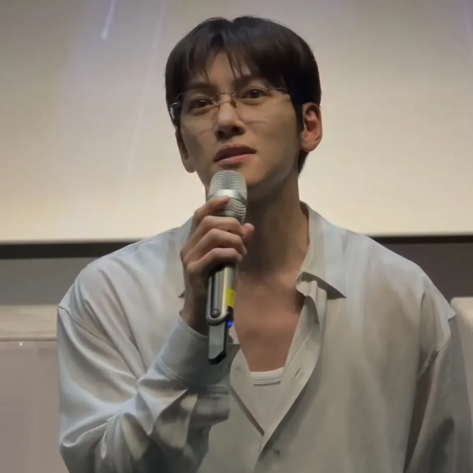 Latest photo of Ji Changwook