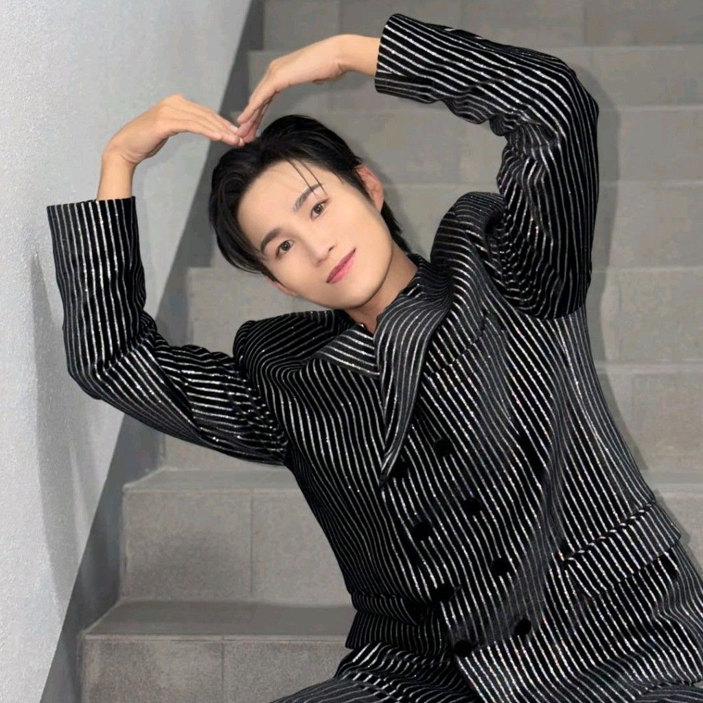 粉丝拍下的金熙栽瞬间