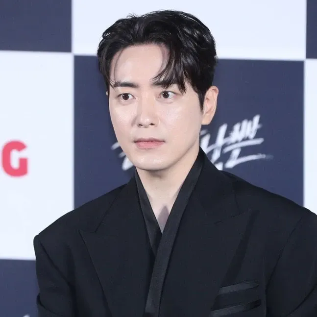 Recent activity shot of Lee Joonhyuk