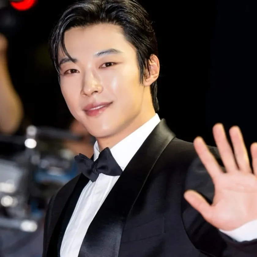 Behind-the-scenes cut of Woo Dohwan