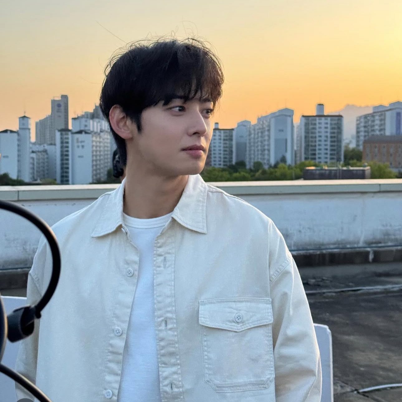 A moment captured by a fan of Cha Eunwoo