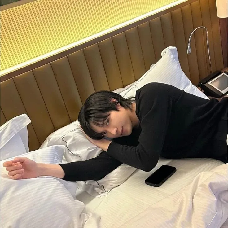 Behind-the-scenes cut of Kim Youngdae