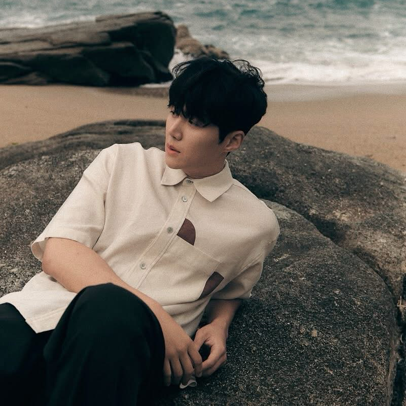 Behind-the-scenes cut of Kim Seonho