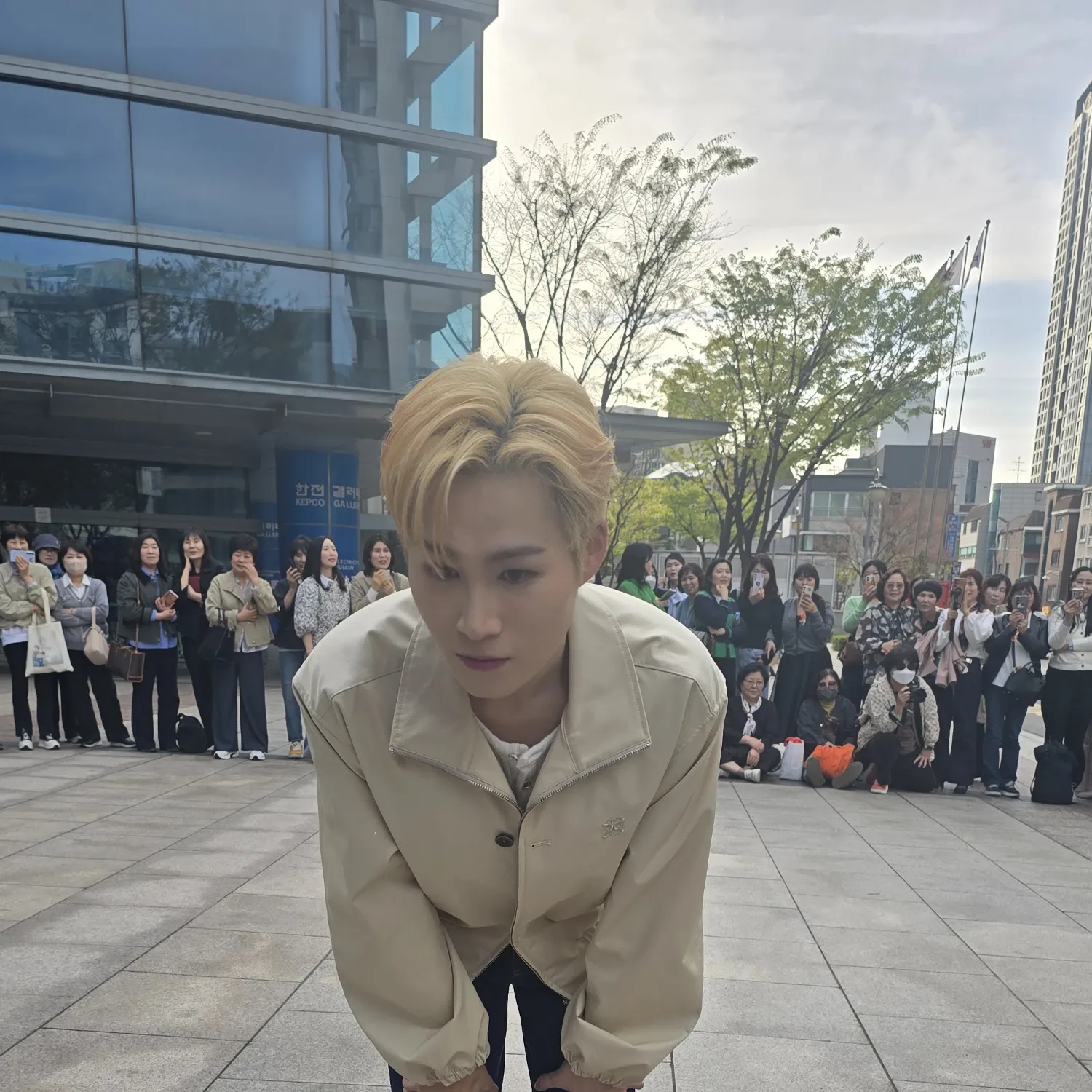 金熙栽的最新照片