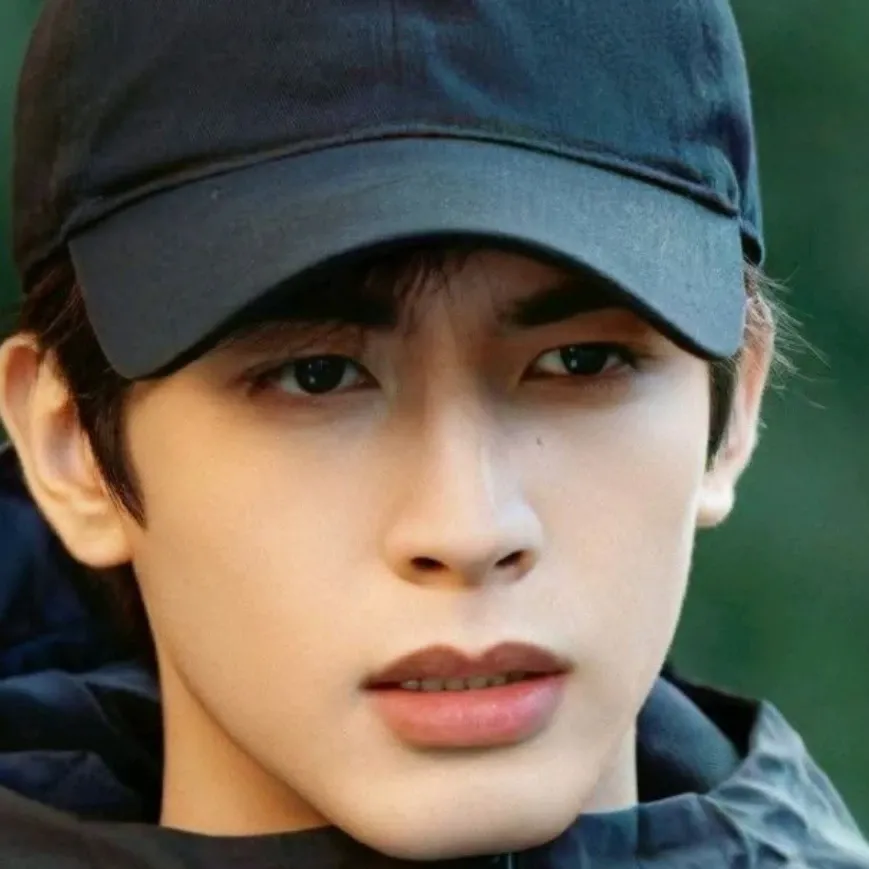 A moment captured by a fan of Song WeiLong