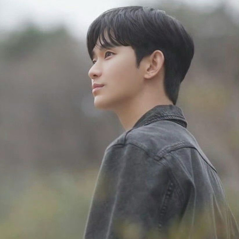 Foto terbaru dari Kim Soohyun