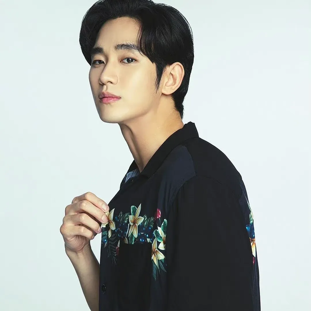Recent activity shot of Kim Soohyun