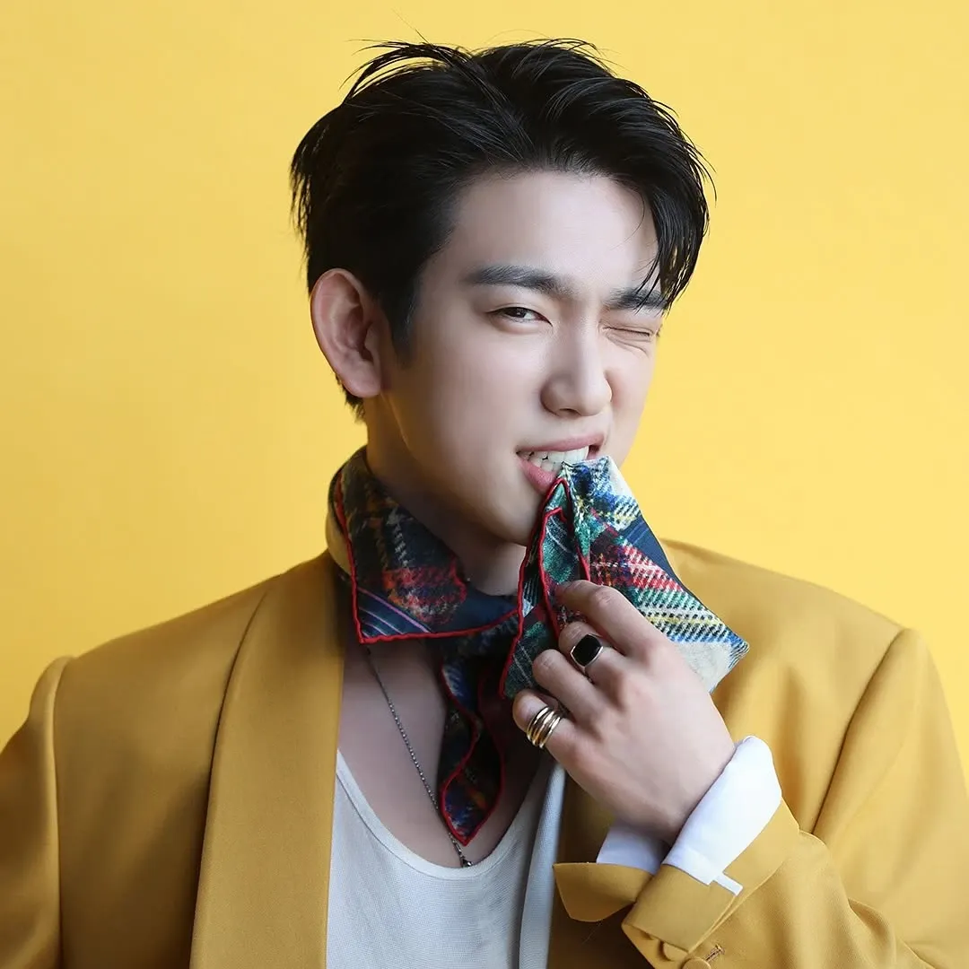 粉丝拍下的朴珍荣瞬间