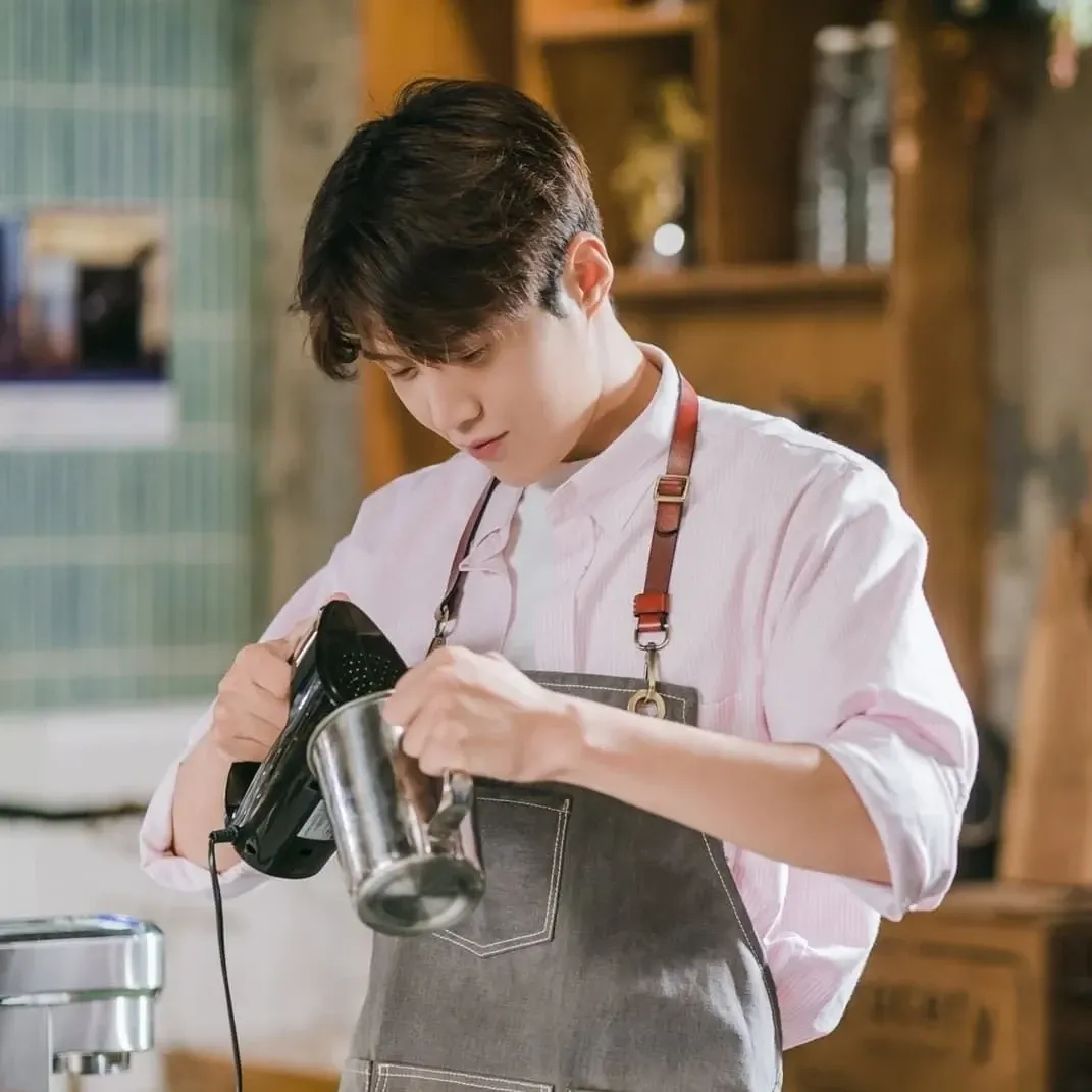 Latest photo of Kim Seonho