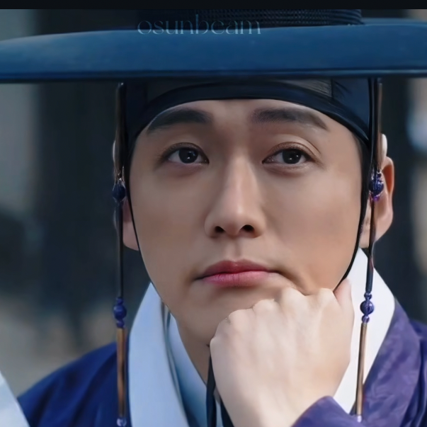 Behind-the-scenes cut of Namkoong Min