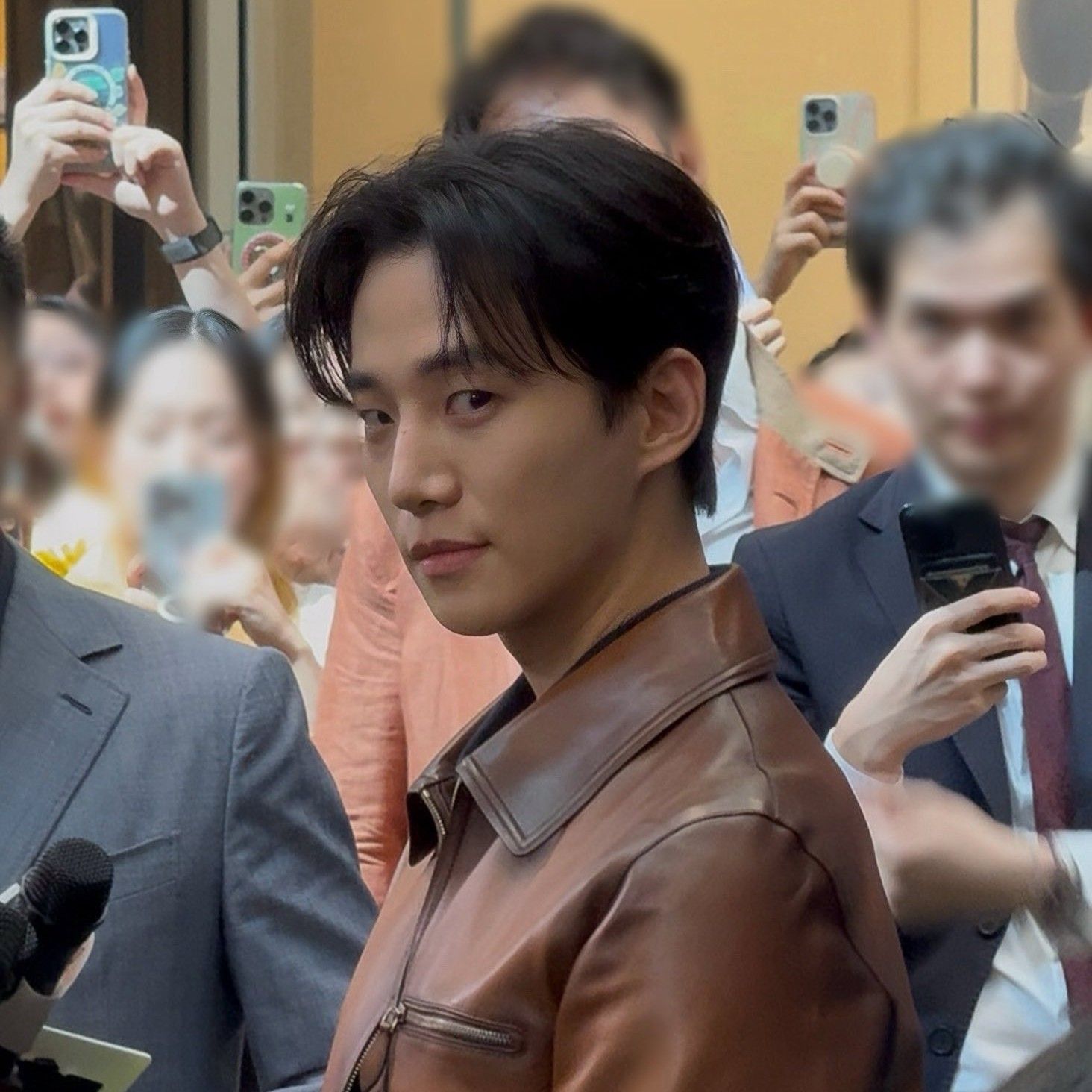 粉丝拍下的李俊昊瞬间