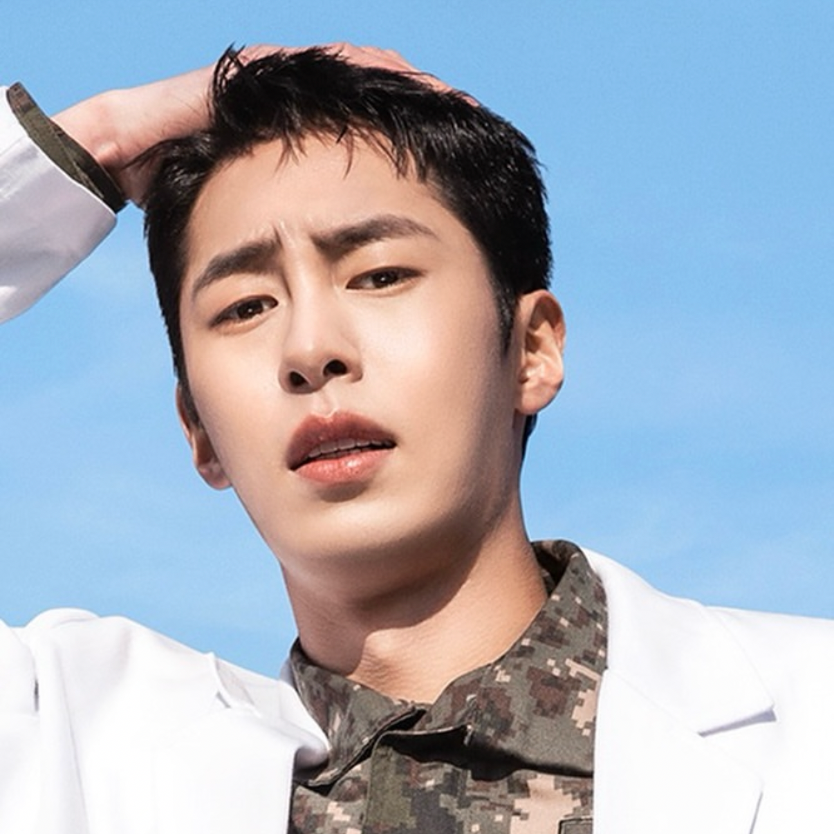 Foto terbaru dari Lee Jaewook