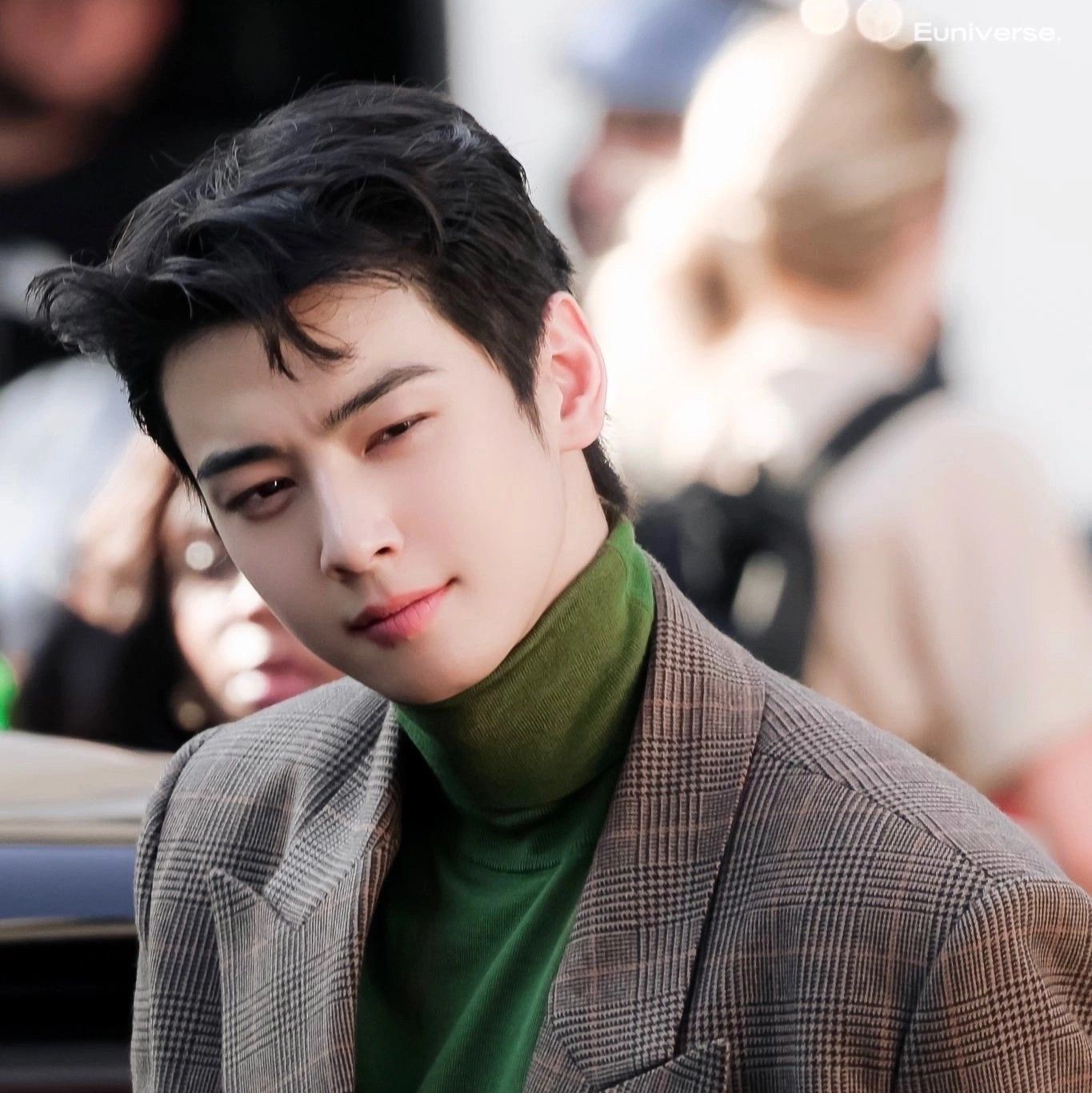 Recent activity shot of Cha Eunwoo