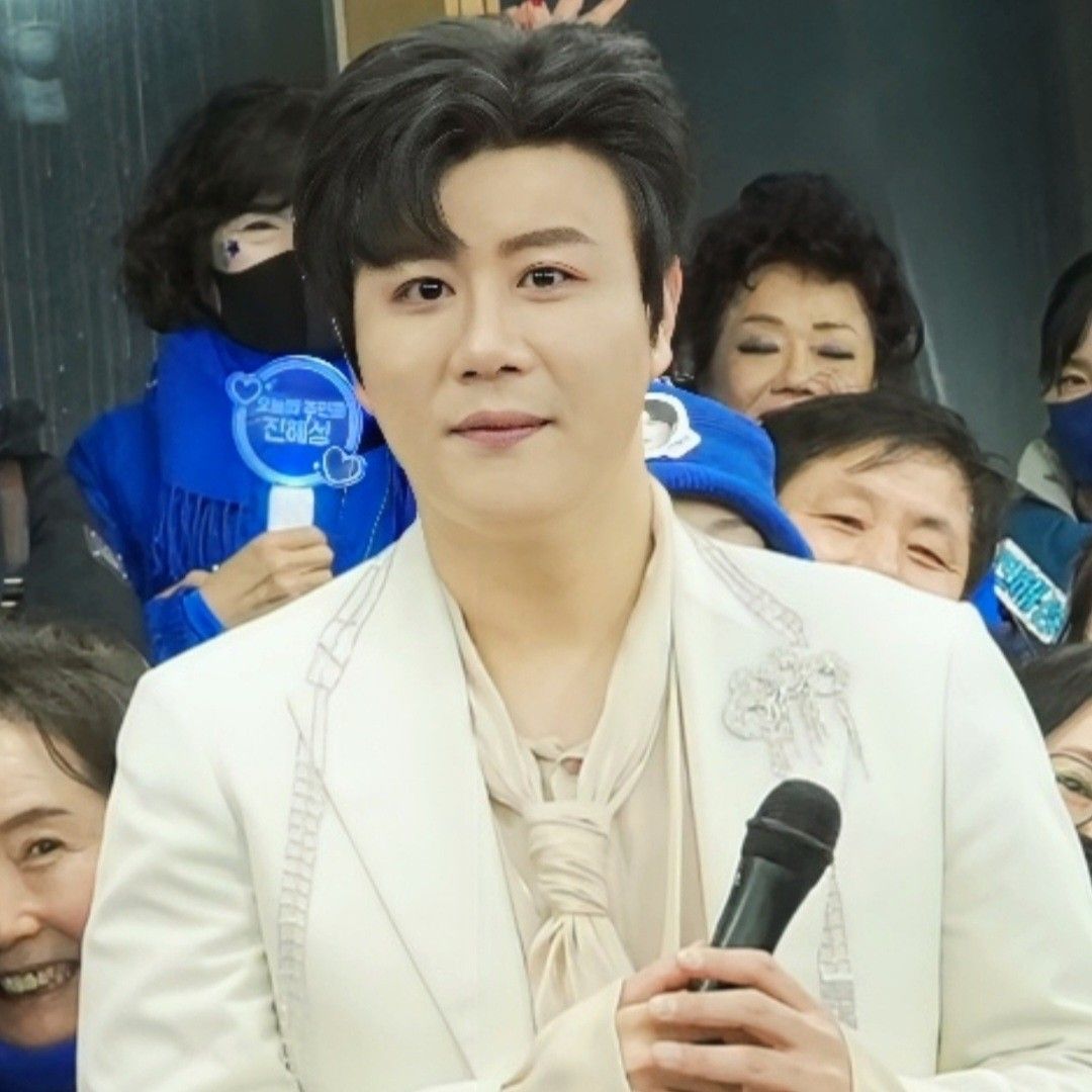 Latest photo of Jin Haesung