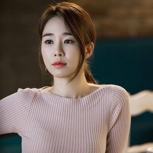 Recent activity shot of Yoo Inna