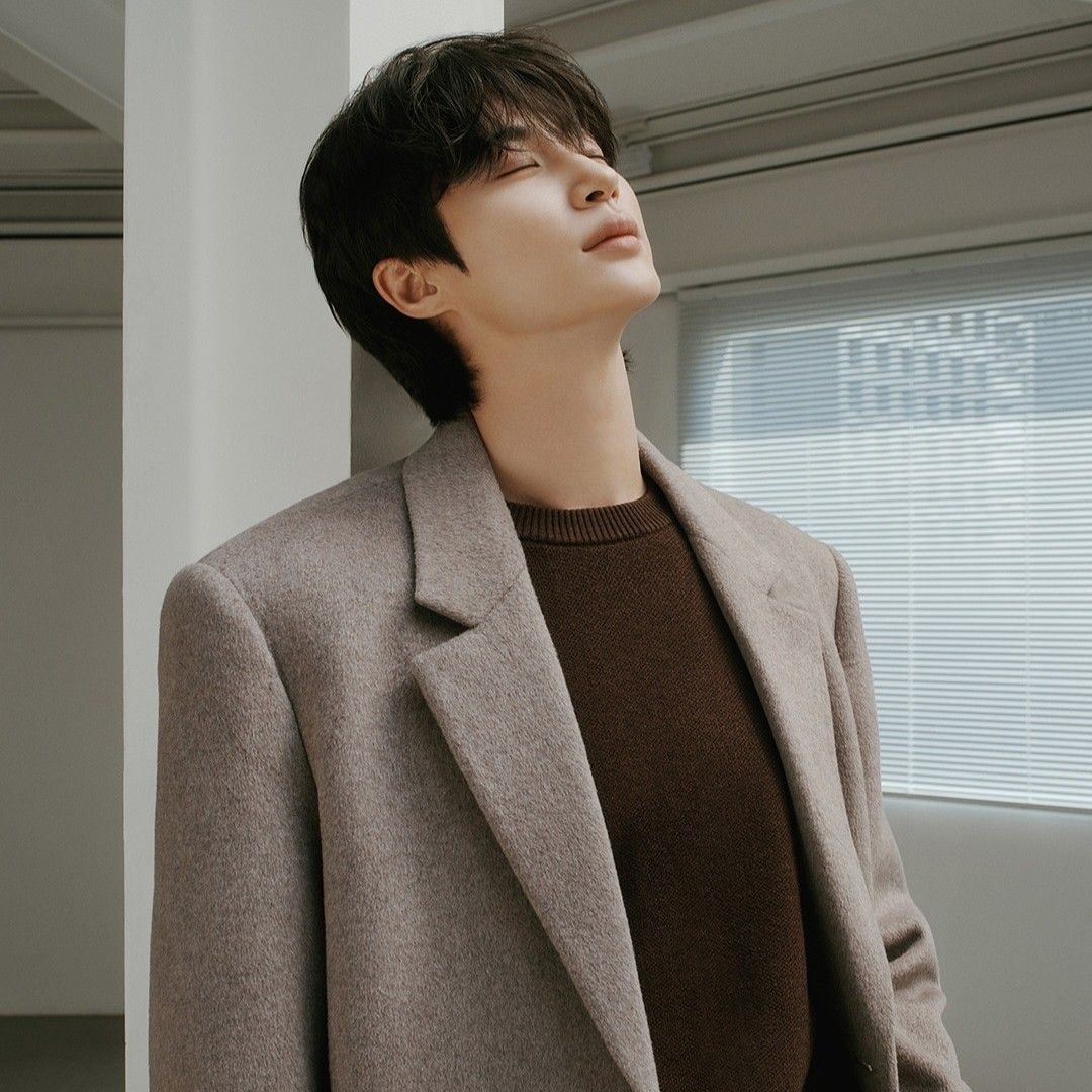 Recent activity shot of Byeon Wooseok