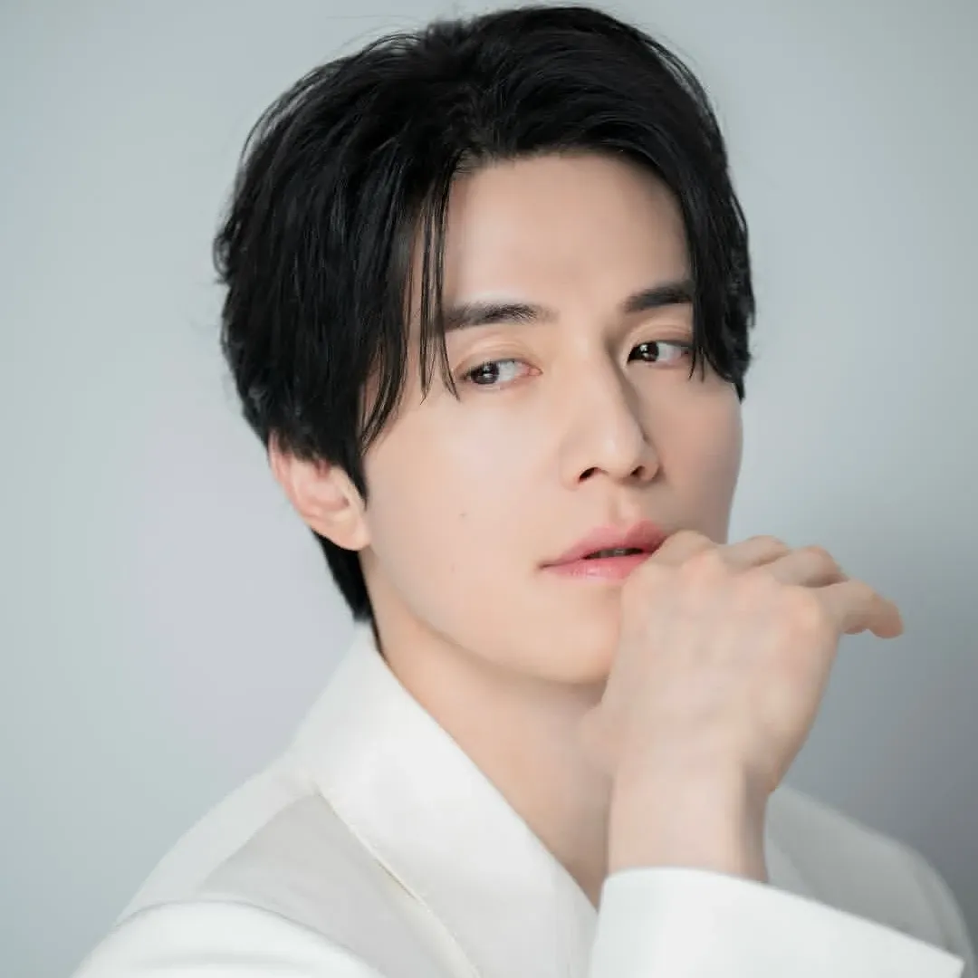 Latest photo of Lee Dongwook