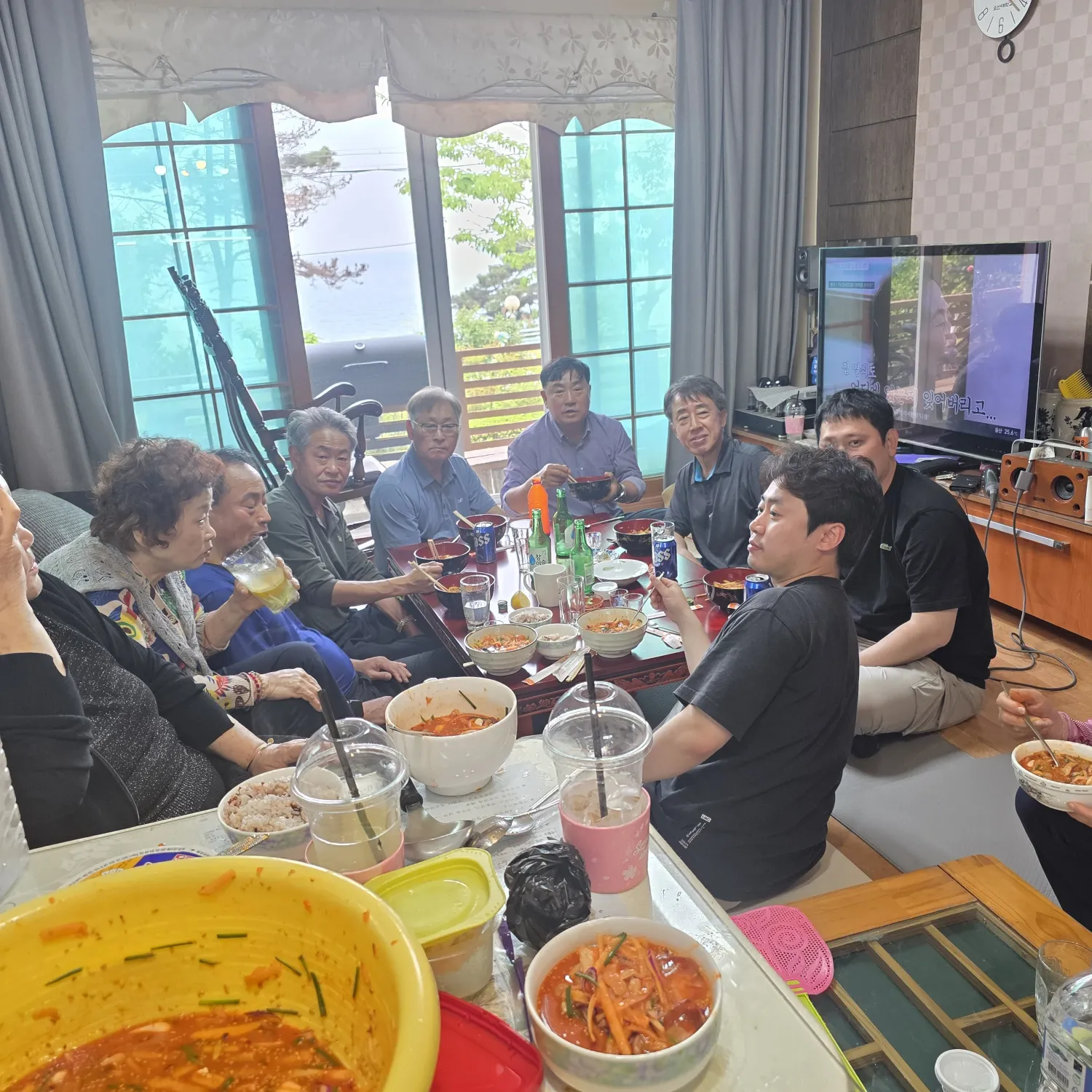이찬원 최근 활동샷