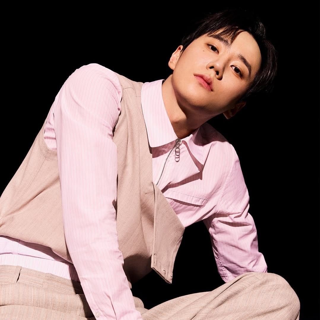 Behind-the-scenes cut of Lee Junyoung