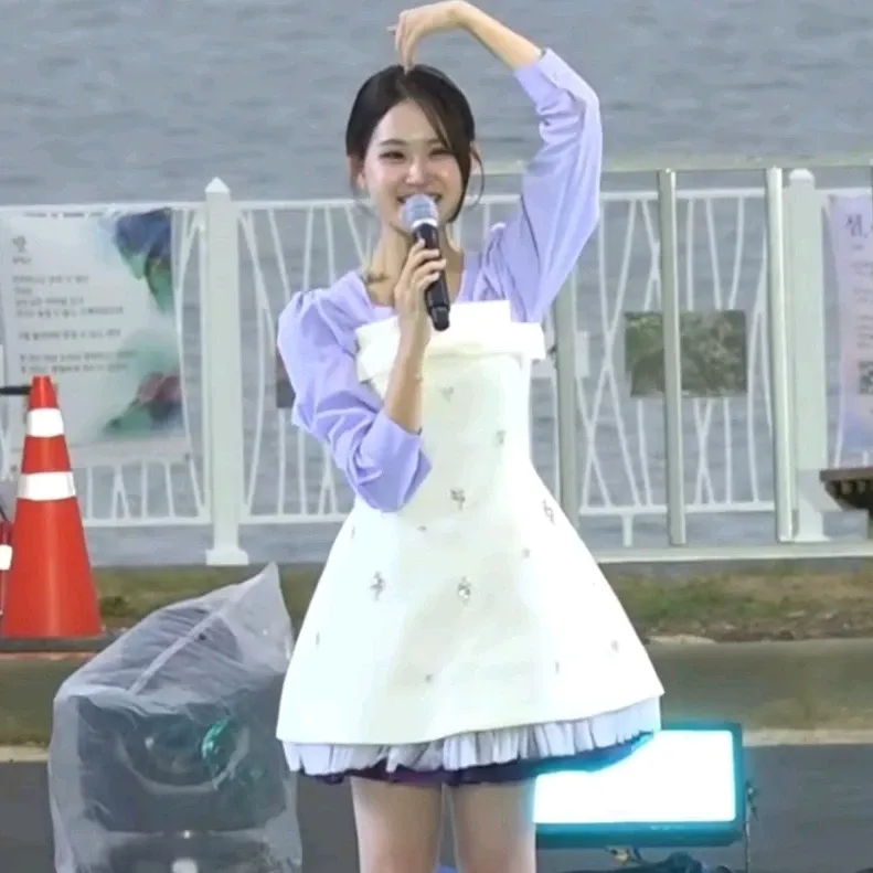 Behind-the-scenes cut of Kim Dahyun