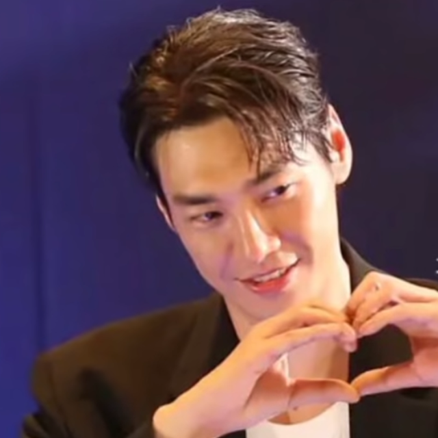 Latest photo of Kim Youngkwang