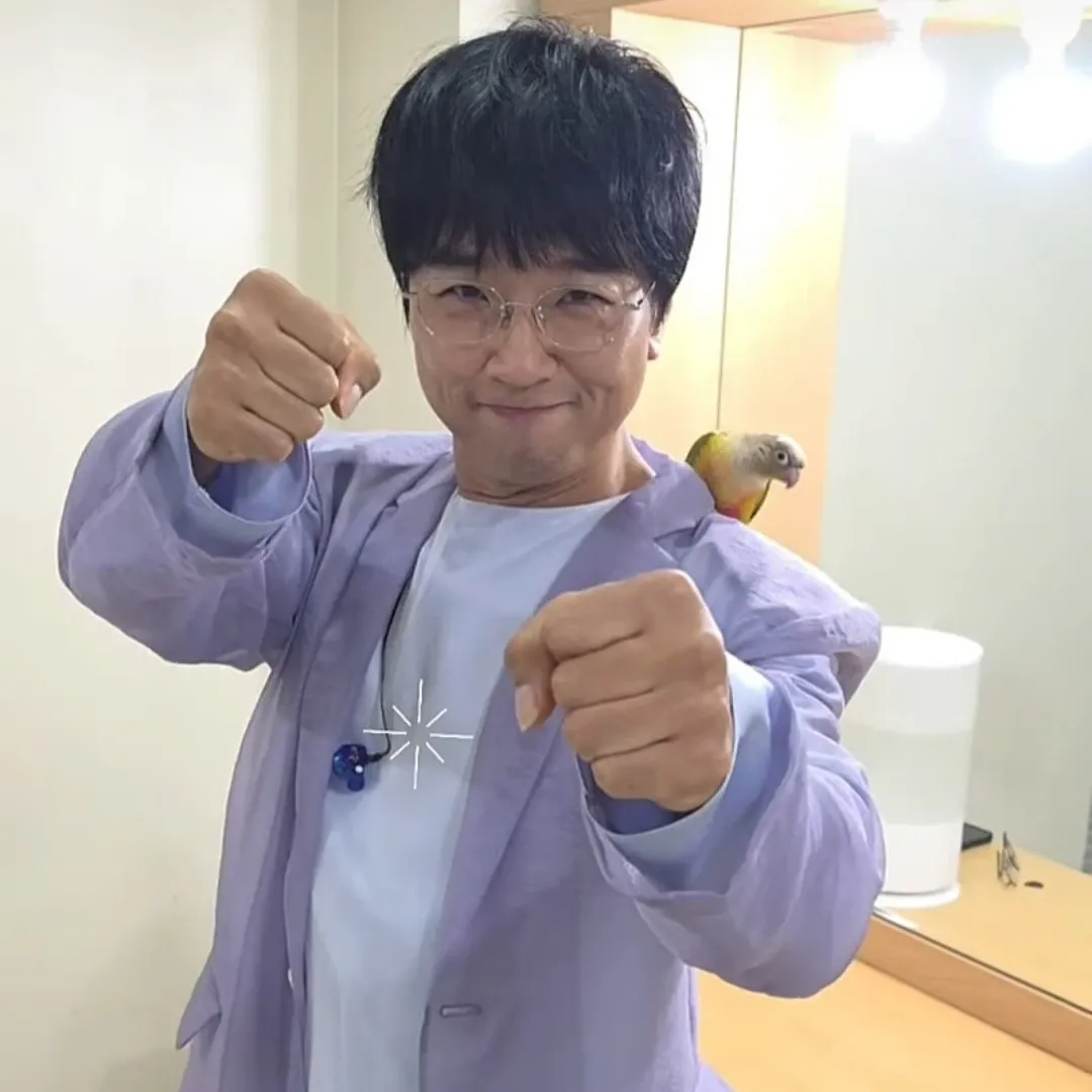 Behind-the-scenes cut of Bak Changgeun