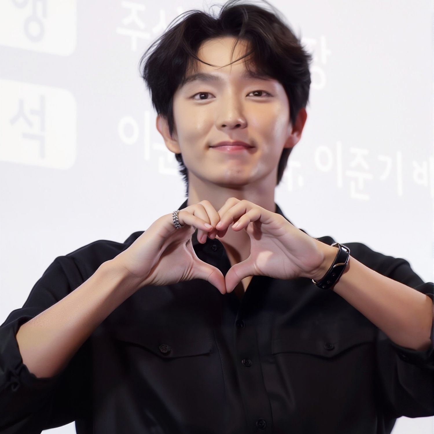 Latest photo of Lee Joongi