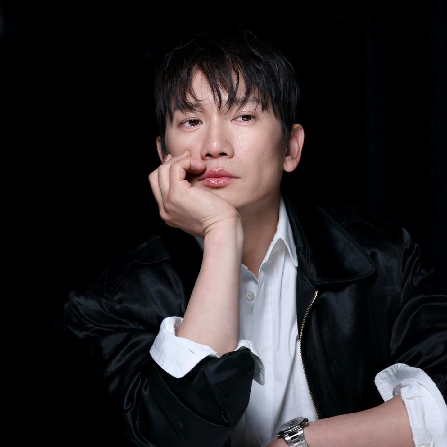 Latest photo of Ji Sung