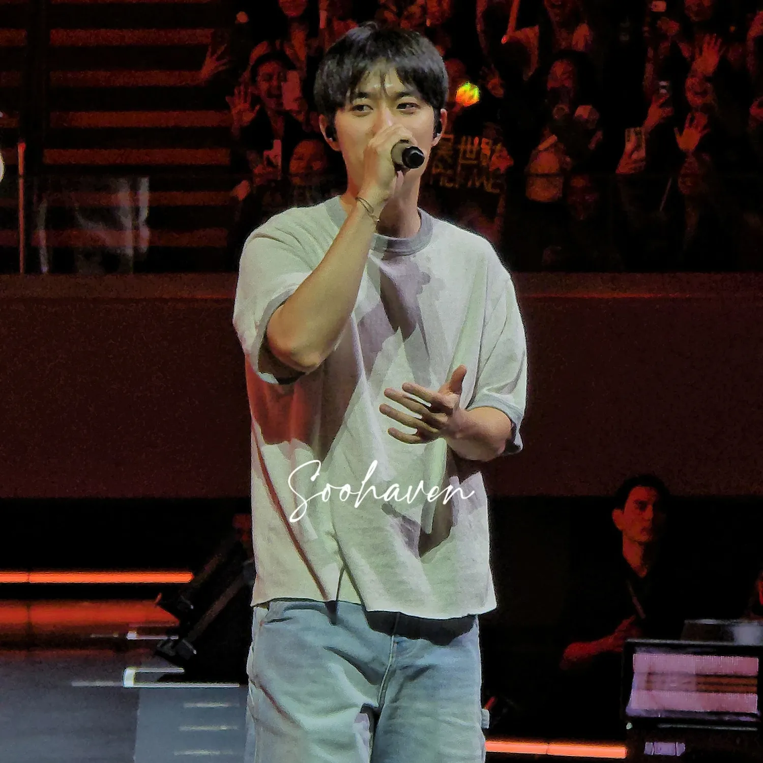 Cuplikan di balik layar dari Doh Kyungsoo (D.O.)