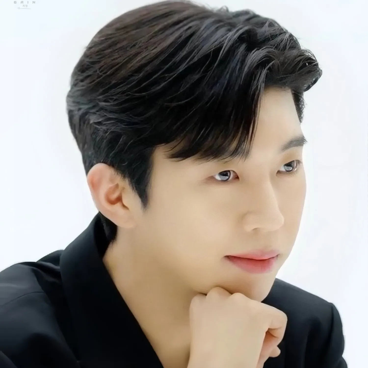 Cuplikan di balik layar dari Lim Youngwoong