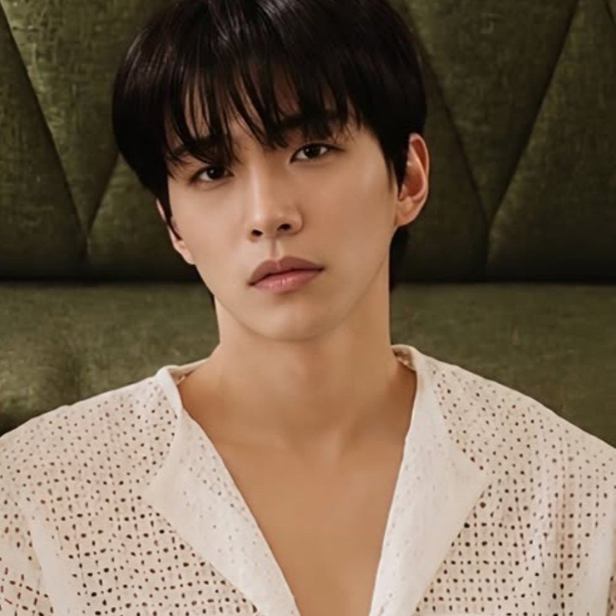 Foto kegiatan terbaru dari Lee Junho