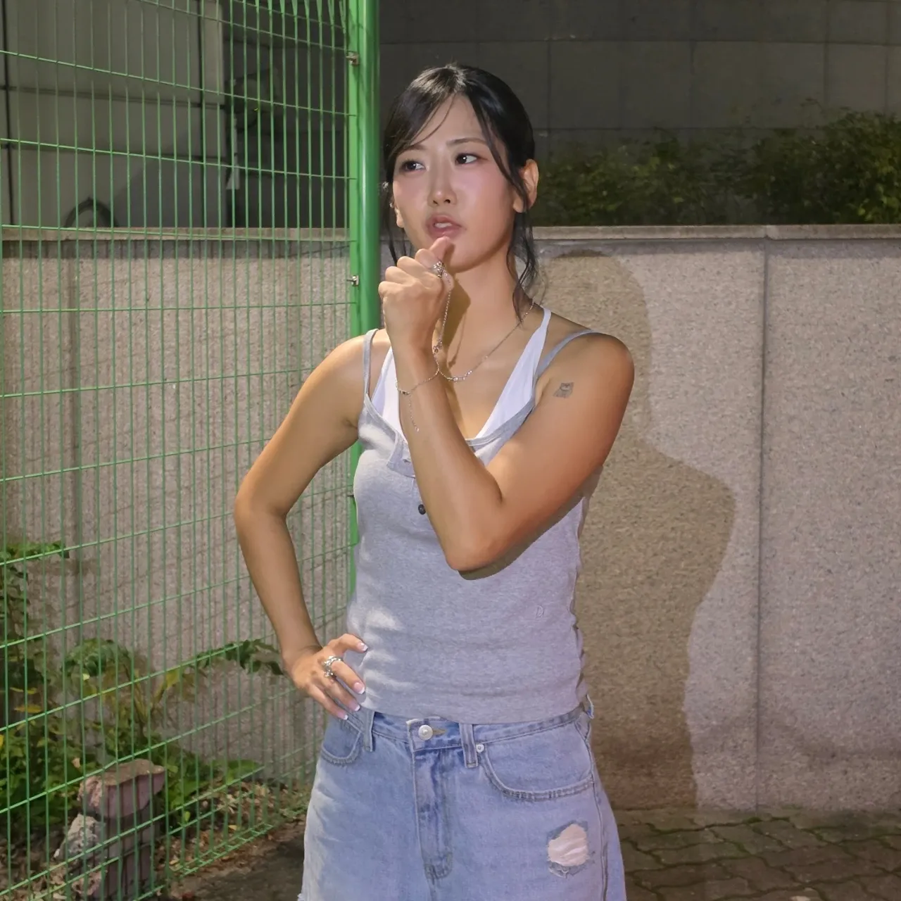 A moment captured by a fan of Kang Hyeyeon