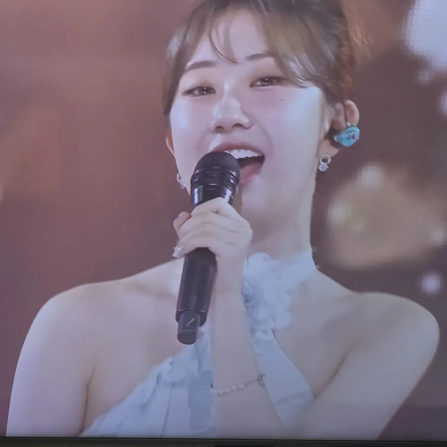 Momen yang diabadikan oleh penggemar Jeon Yujin