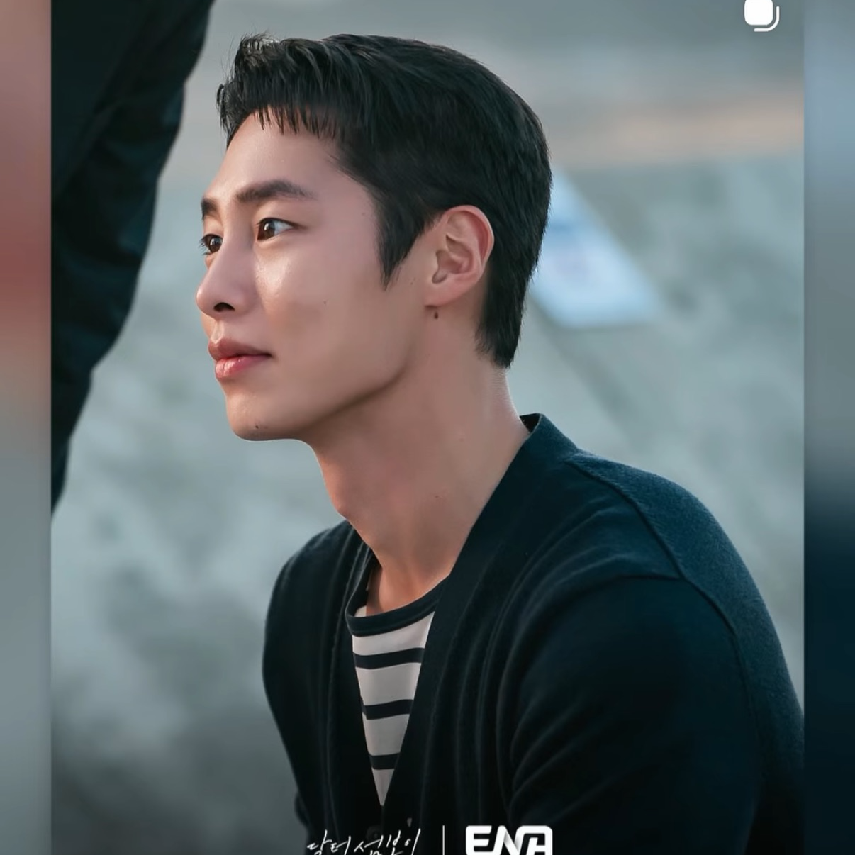 A moment captured by a fan of Lee Jaewook