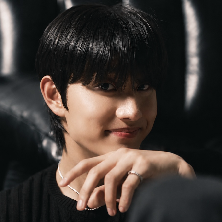 A moment captured by a fan of Kim Jaewon