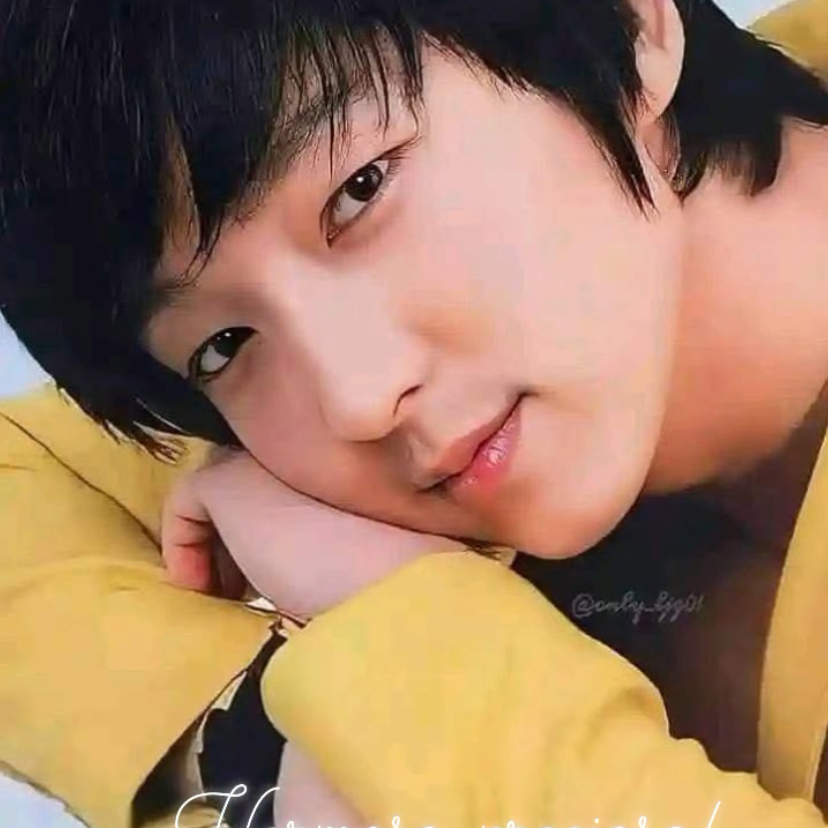 Behind-the-scenes cut of Lee Joongi