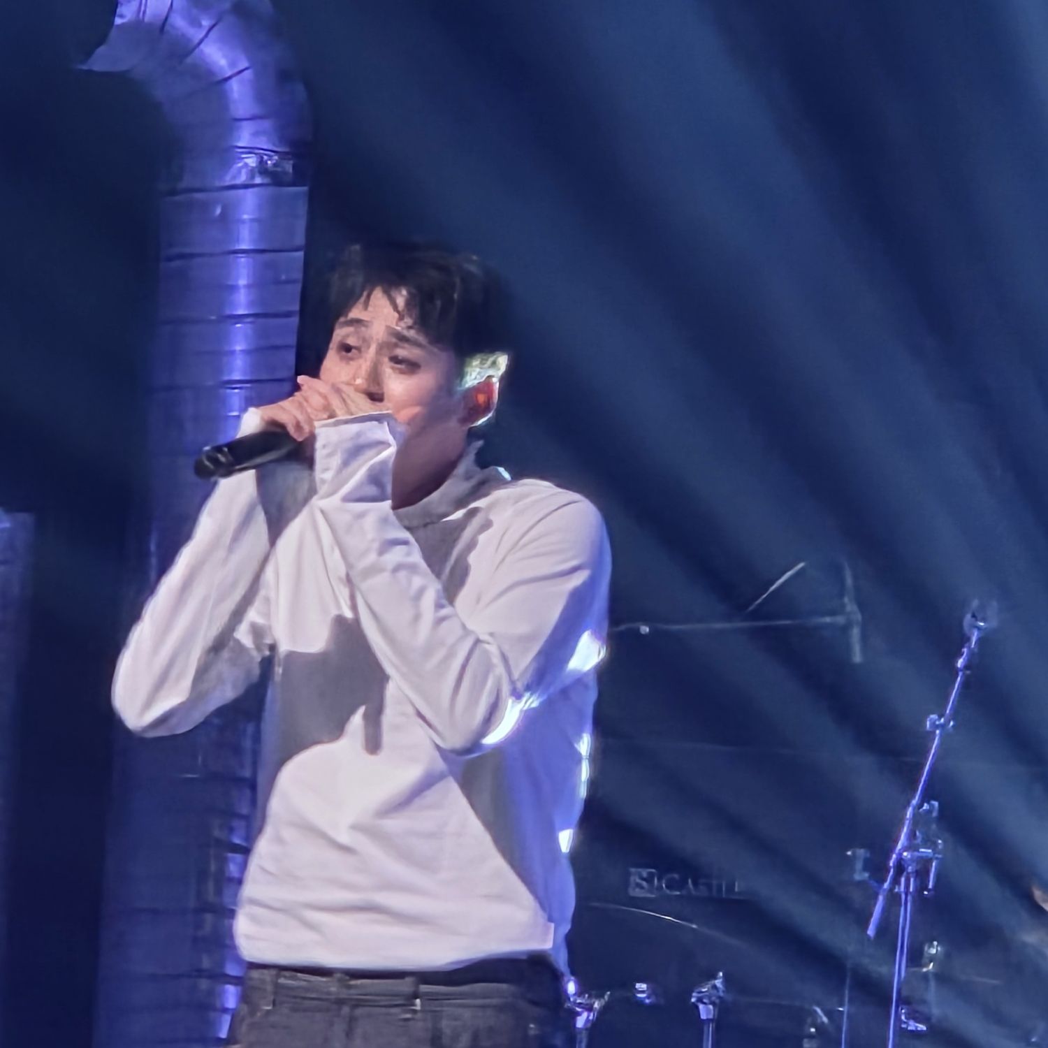 A moment captured by a fan of Lee Solomon