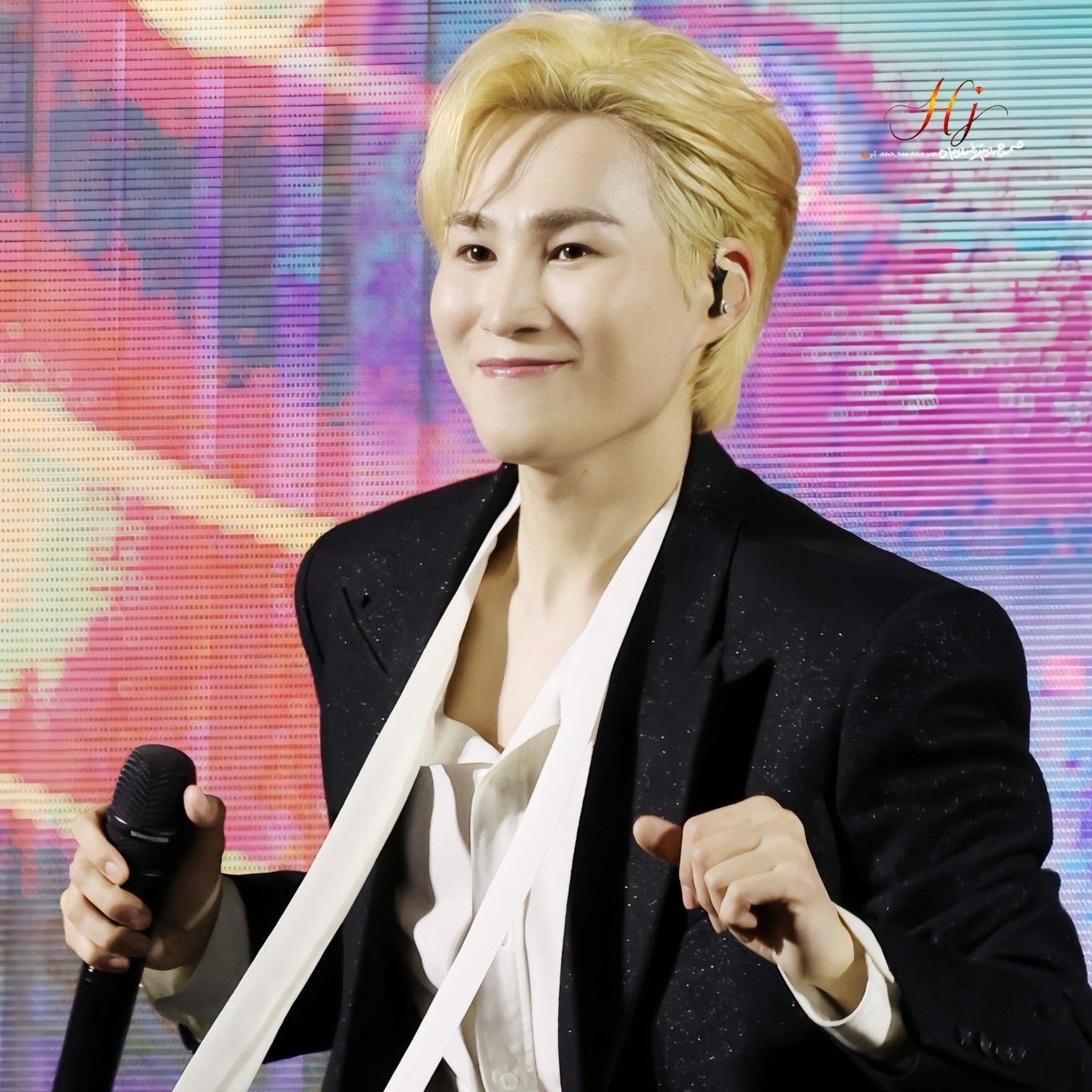 粉絲拍下的金熙栽瞬間